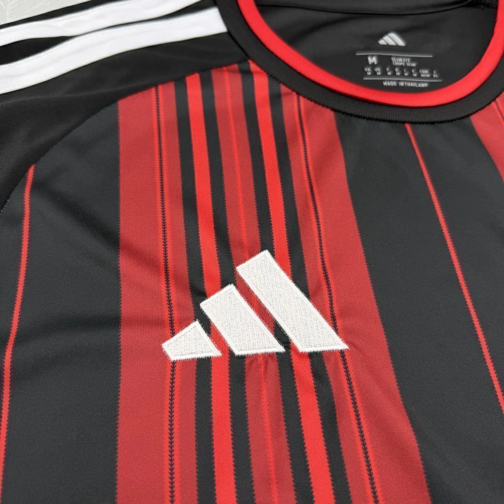 26/27 Eintracht Frankfurt Home Jersey — foto 4