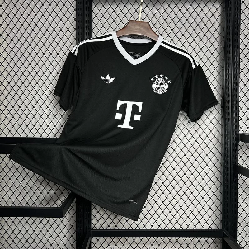 24/25 Bayern Munich Black and White Jersey — foto 3