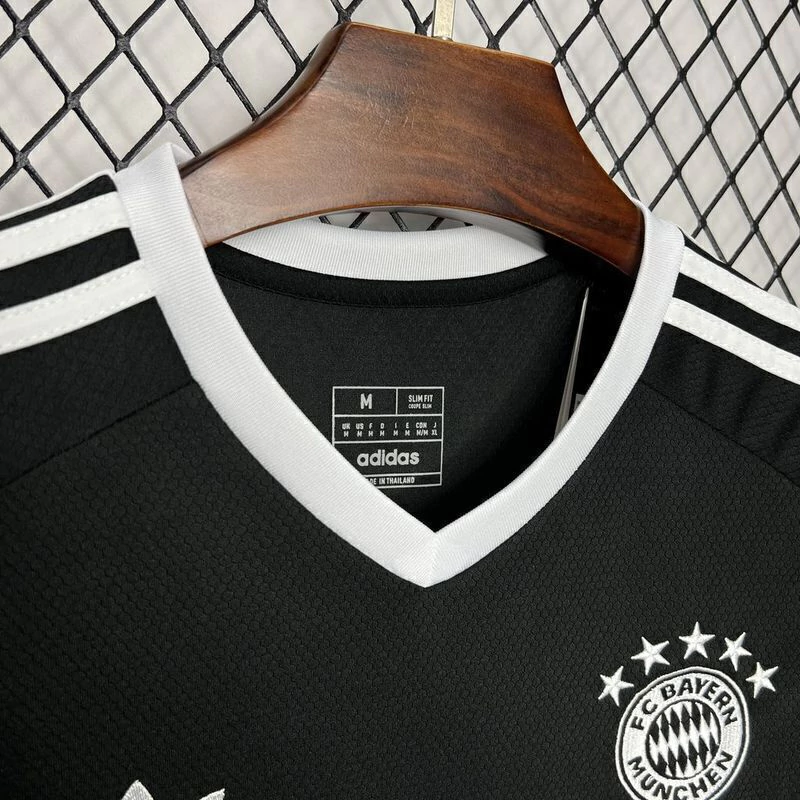 24/25 Bayern Munich Black and White Jersey — foto 6